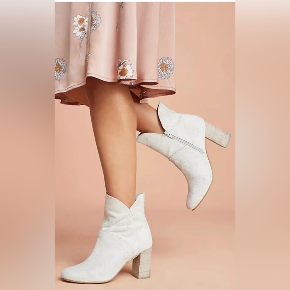 Seychelles White Ankle Booties with Western Flair - Seychelles Prop Boots